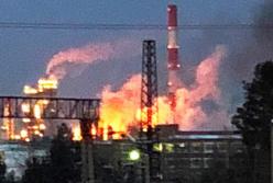 Сильный пожар в РФ: как горит нефтеперерабатывающий завод (видео)