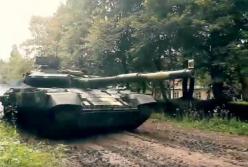 Украинский танк прошел проверку пивом (видео)