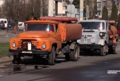В Черновцах дезинфицируют улицы из-за коронавируса (видео)