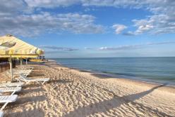 Опасная инфекция в воде: запрещено купаться на 114 пляжах Украины (видео)