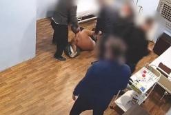Опубликовано видео жесткого перевода Саакашвили в тюремную больницу (видео)