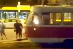 В Киеве загорелся трамвай с пассажирами
