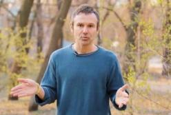 Вакарчук включился в битву видеообращений Зеленского и Порошенко (видео)