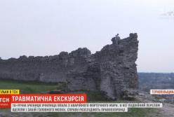 16-летняя девушка упала с Замковой горы в Кременце (видео)