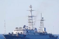 Начало войны? Катера России открыли огонь по украинским, есть раненый (видео)