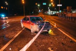 В Киеве пьяный водитель устроил ДТП: есть пострадавший (видео)