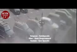 В сети появился момент взрыва автомобиля Audi в Киеве (видео)