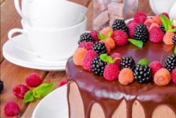 Очень быстрый торт без выпечки "Сластена" за 15 минут (видео)