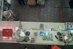 В Запорожье мошенник за считанные секунды украл у девушки деньги (видео)