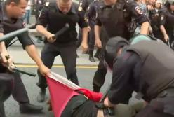 Жестокая расправа полиции в  Москве над митингующими (видео)