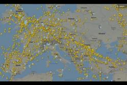 Карантин из-за коронавируса: над Европой продолжают летать самолеты (видео)