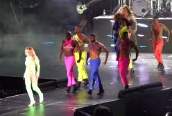Дженнифер Лопес оконфузилась во время концерта (видео)