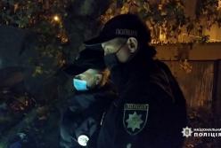 В Одессе мужчина зарезал приятеля из-за найденной банковской карты (видео)