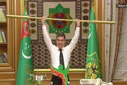 Что подарить человеку, у которого есть все? Подарок президенту Туркмении (видео)