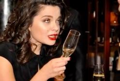 "Пила так, что люстра тряслась!": 5 знаменитых алкоголичек, которые излечились (видео)