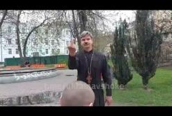 В Киеве пьяный священник приставал к девушкам (видео)