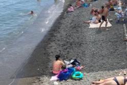 "Не спасло": несмотря на Крымский мост, пляжи Крыма в сезон 2018 пустуют (видео)