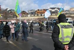 На Ивано-Франковщине протестующие заблокировали курорт Буковель (видео)