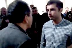 "Валите отсюда!": пропагандистов РФ облили вином и выгнали из форума в Вильнюсе (видео)