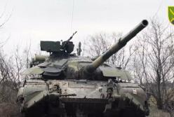 Украинские войска "отбили" танковый "прорыв" под Крымом (видео)