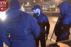 В Киеве полиция преследовала пьяного и вооруженного водителя (видео)