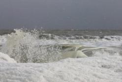 Азовское море обледенело: потрясающие кадры (видео)