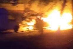 В Киеве взорвались два автомобиля (видео)