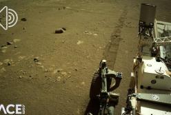 Марсоход NASA записал первые звуки своего передвижения на Красной планете (видео)