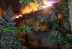 В Одессе горит санаторий "Красные зори" (видео)