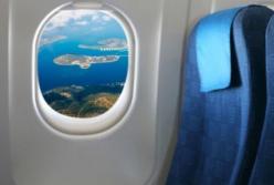 Страшное происшествие на борту самолета Boeing 787: вылетело стекло иллюминатора (видео)