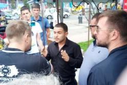 Снятый с выборов "слуга народа" Куницкий и журналист Дубинский ворвались в ЦИК (видео)