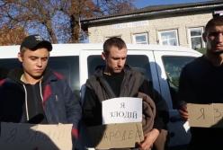 В Ичне задержали трех подозреваемых в мародерстве (видео)