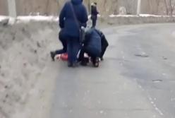 В Харькове во время движения из маршрутки выпал пассажир (видео)