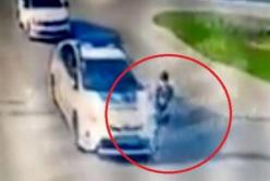 Патрульные сбили подростка на переходе (видео)