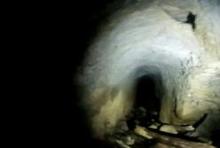 Туристы показали видео из пещеры легендарной тамплиеров на Закарпатье (видео)
