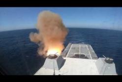 Стелс-эсминец США Zumwalt впервые провел стрельбы (видео)