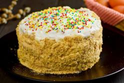 Думаете, это Кулич?: отличная идея к праздничному столу – торт без выпечки из пряников (видео)