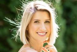 Анита Луценко показала эффективное упражнение для стройных ног и упругих ягодиц (видео)