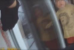 Патрульный прошел по карнизу дома и спас девочку (видео)