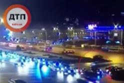 Появилось страшное видео момента  ДТП на площади Победы в Киеве: погибла женщина (видео)