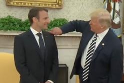 Трамп стряхнул перхоть с костюма президента Франции: "У нас особые отношения" (видео)