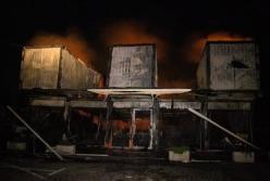 В Киеве произошли массовые поджоги магазинов (видео)