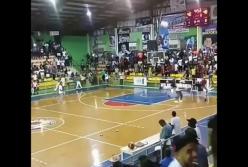 Баскетбольный матч закончился массовой дракой (видео)