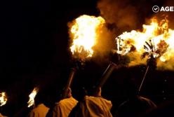 Фестиваль огня в Индии (видео)