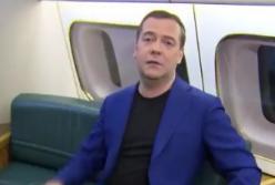 Медведев оконфузился из-за нелепого поздравления (видео)