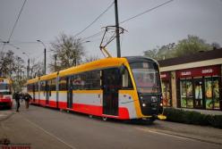 В Одессе появился рекордный, 32-метровый трамвай (видео)