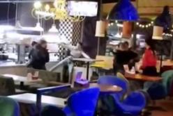 В Киеве буйный парень устроил потасовку в ресторане (видео)