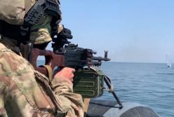 Спецназовцы провели учения на море в экстремальных условиях (видео)