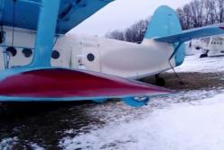 Украинские пограничники задержали самолет контрабандистов (видео)