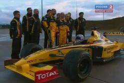 Путина высмеяли в Сети за езду в фейковом болиде (видео)